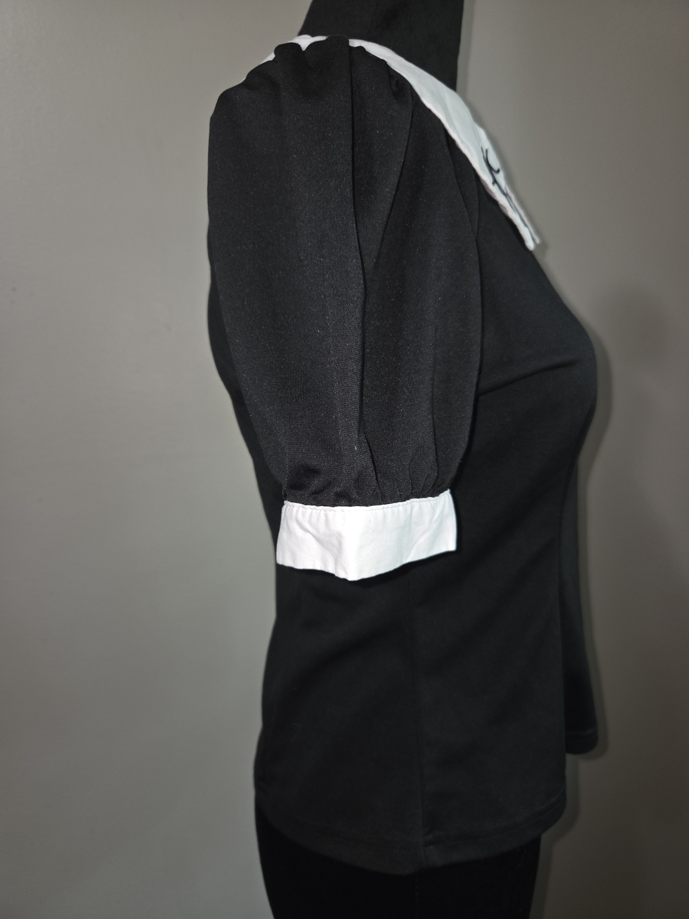 Black Puff Sleeve Blouse with White Spiderweb Embroidered Peter Pan Collar - Picture 8 of 9